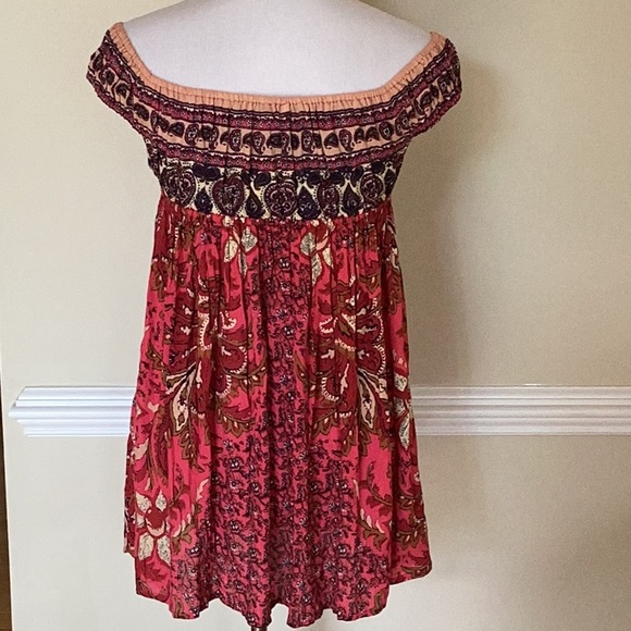 Free People NWT beautiful strawberry combo boho print tunic or dress size small - Picture 3 of 16